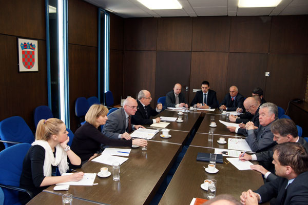 2012. 04. 04. - Održan sastanak članova Vijeća udruženja cestovnog prometa